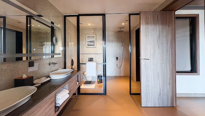 Radisson Resort Hatgad Saputara - Presidential Suite