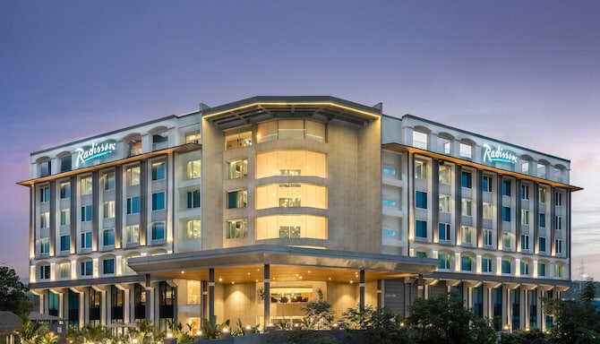 Radisson Resort Khopoli - Hotel Facade