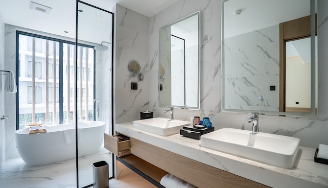 Radisson Resort Layan Phuket - Deluxe Bathroom