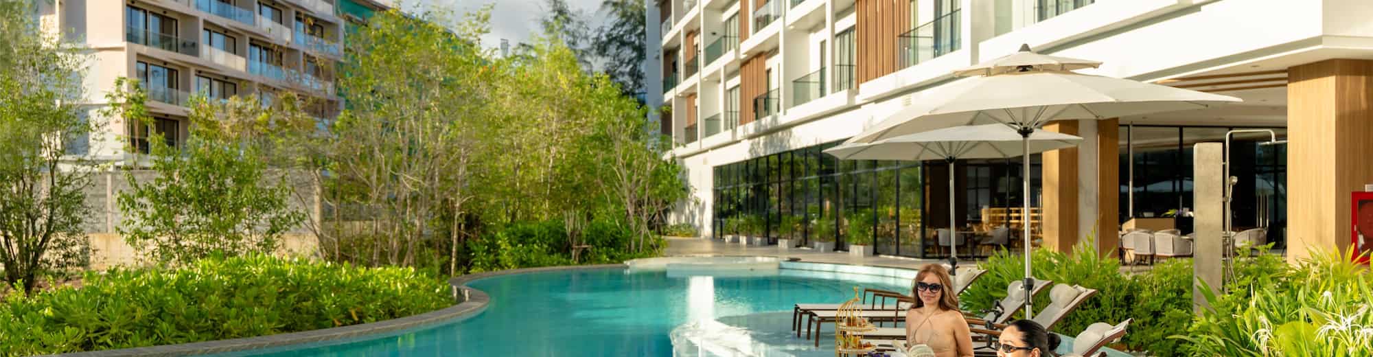 Radisson Resort Layan Phuket - Leisure Pool Bar