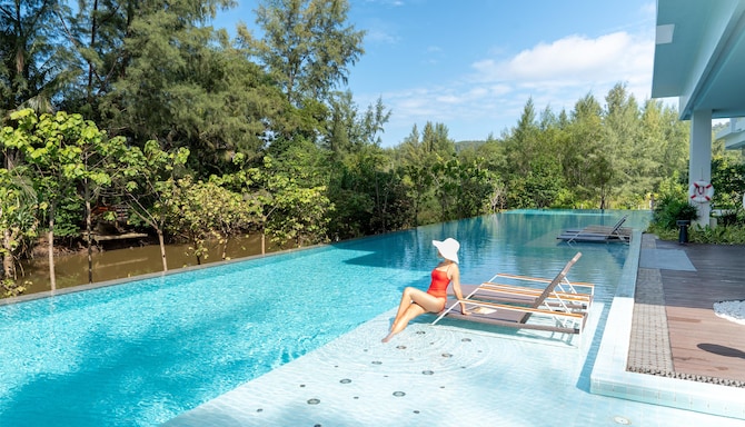 Radisson Resort Layan Phuket - River Pool