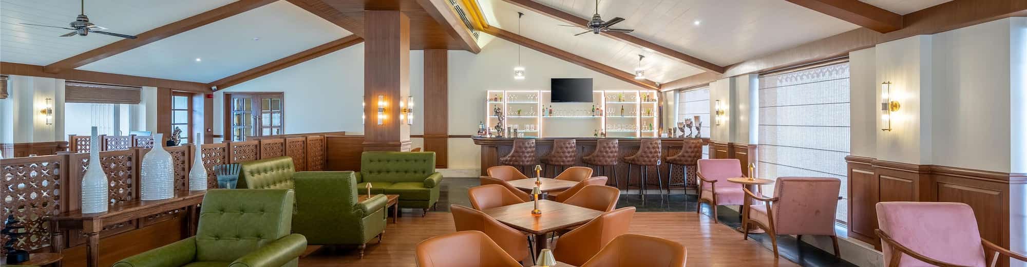 Radisson Resort Mount Abu - Bar Lounge