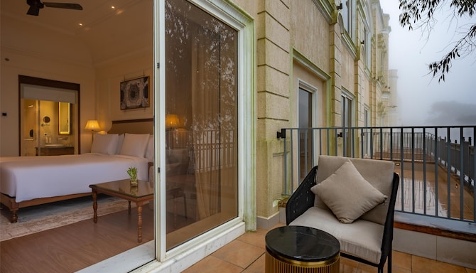 Radisson Resort Mount Abu - Deluxe Twin Balcony