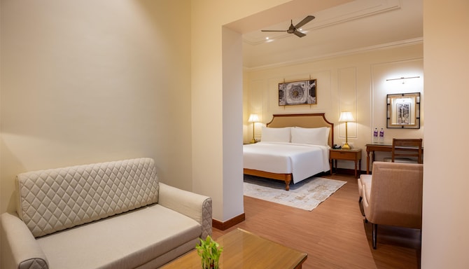Radisson Resort Mount Abu - Junior Suite