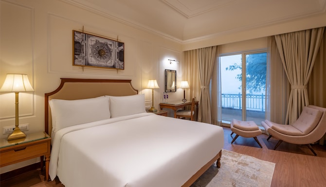 Radisson Resort Mount Abu - Junior Suite