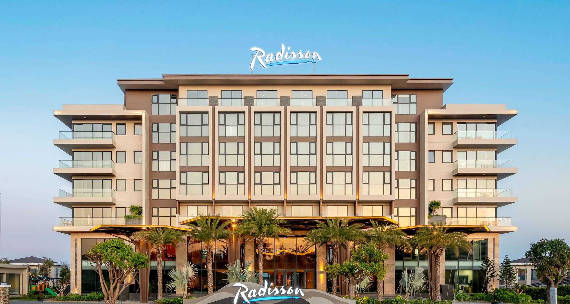 Radisson Resort Mui Ne - Hotel Facade