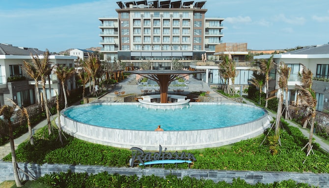 Radisson Resort Mui Ne - Hotel video
