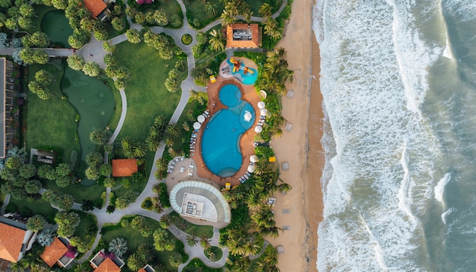 Radisson Resort Phan Thiet - Hotel video
