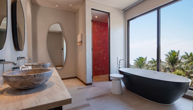 Radisson Resort Phan Thiet - Sviitti kylpyamme