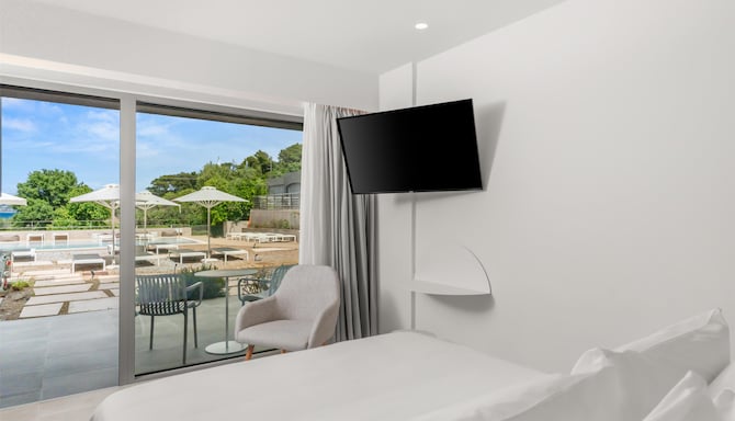 Radisson Resort Plaza Skiathos - Standard Room - Pool View