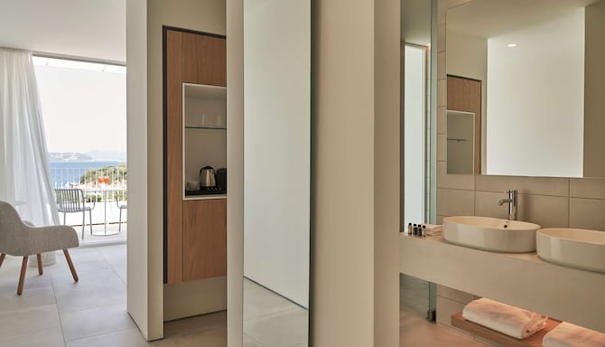 Radisson Resort Plaza Skiathos - Honeymoon Suite