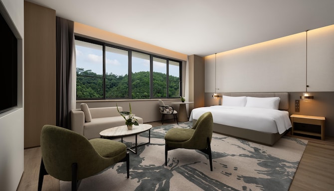 Radisson Resort Qiandao Lake Hangzhou - Deluxe King Suite - Mountain View