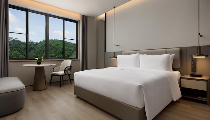 Radisson Resort Qiandao Lake Hangzhou - Deluxe King Room - Mountain View