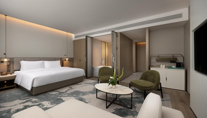 Radisson Resort Qiandao Lake Hangzhou - Deluxe King Suite - Mountain View