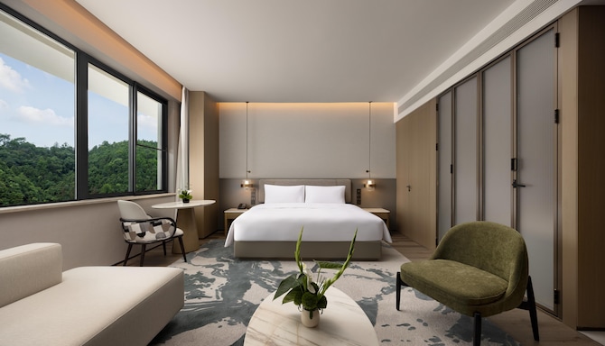 Radisson Resort Qiandao Lake Hangzhou - Deluxe King Suite - Mountain View