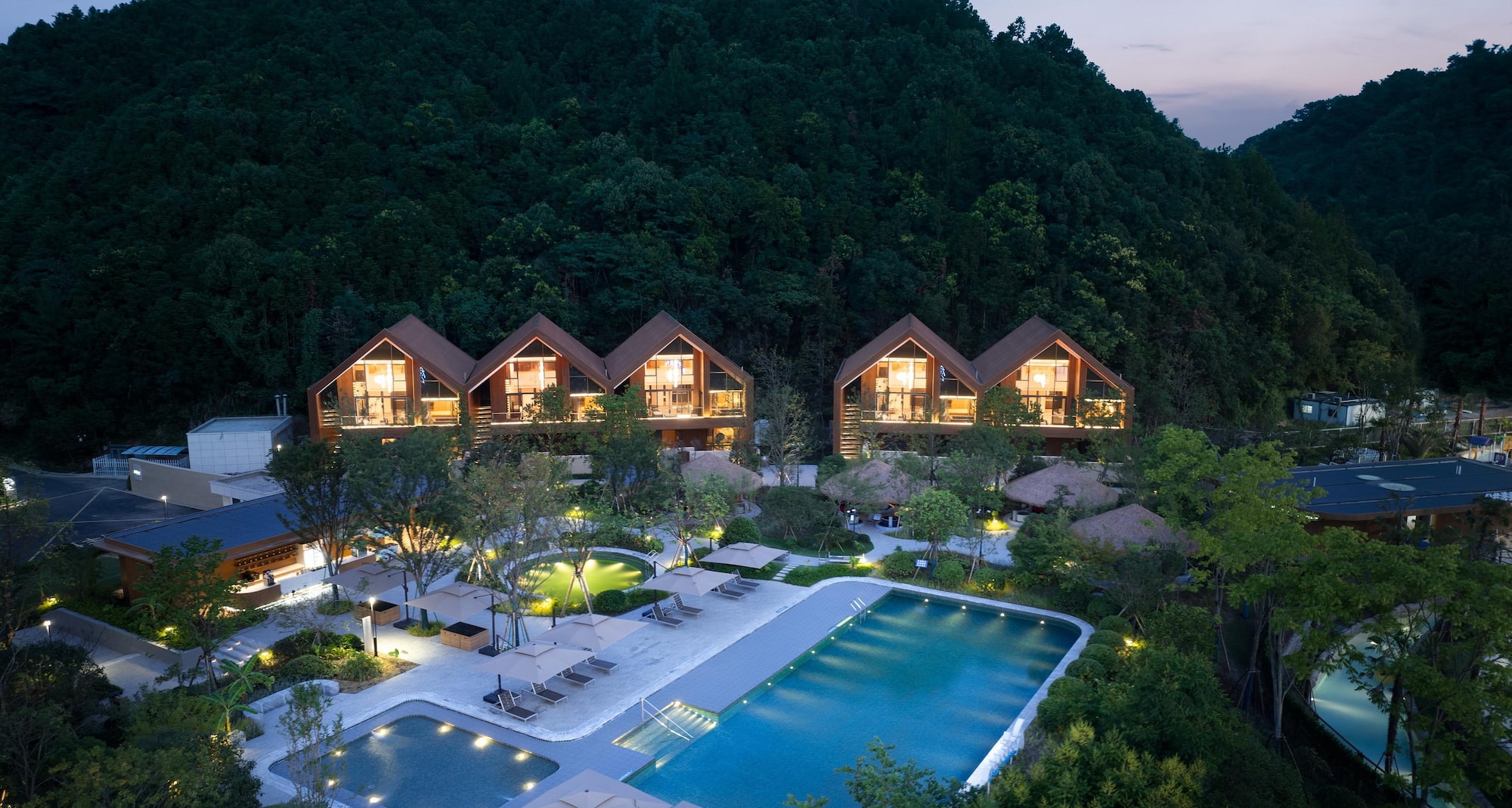 Radisson Resort Qiandao Lake Hangzhou - Outdoor Swimming Pool