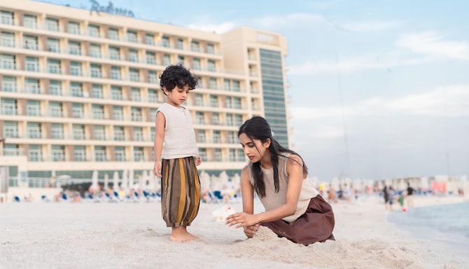 Radisson Resort Ras Al Khaimah Marjan Island - Beach Family