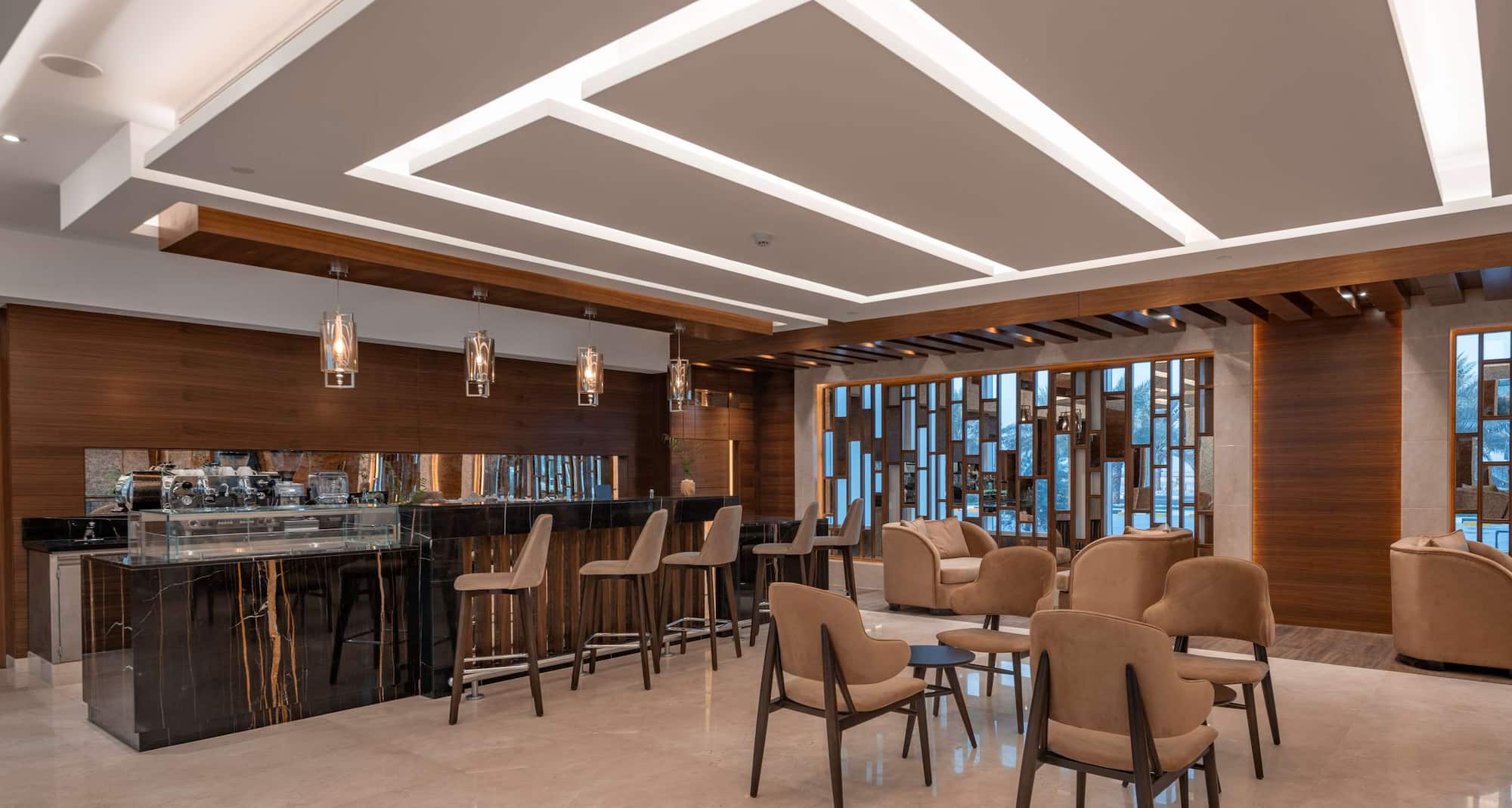 Radisson Resort Ras Al Khaimah Marjan Island - кафе в фойе