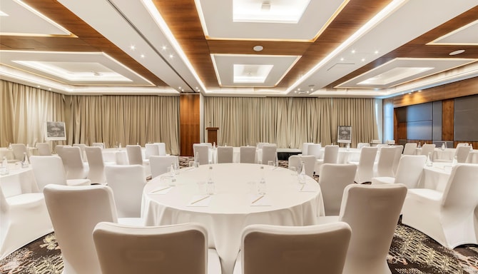 Radisson Resort Ras Al Khaimah Marjan Island - Amman Ballroom: Cabaret