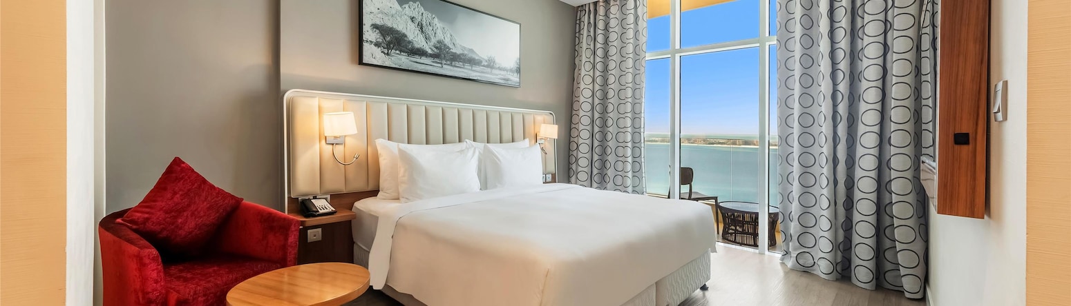 Radisson Resort Ras Al Khaimah Marjan Island - Suite - One Bedroom Seaview and Balcony