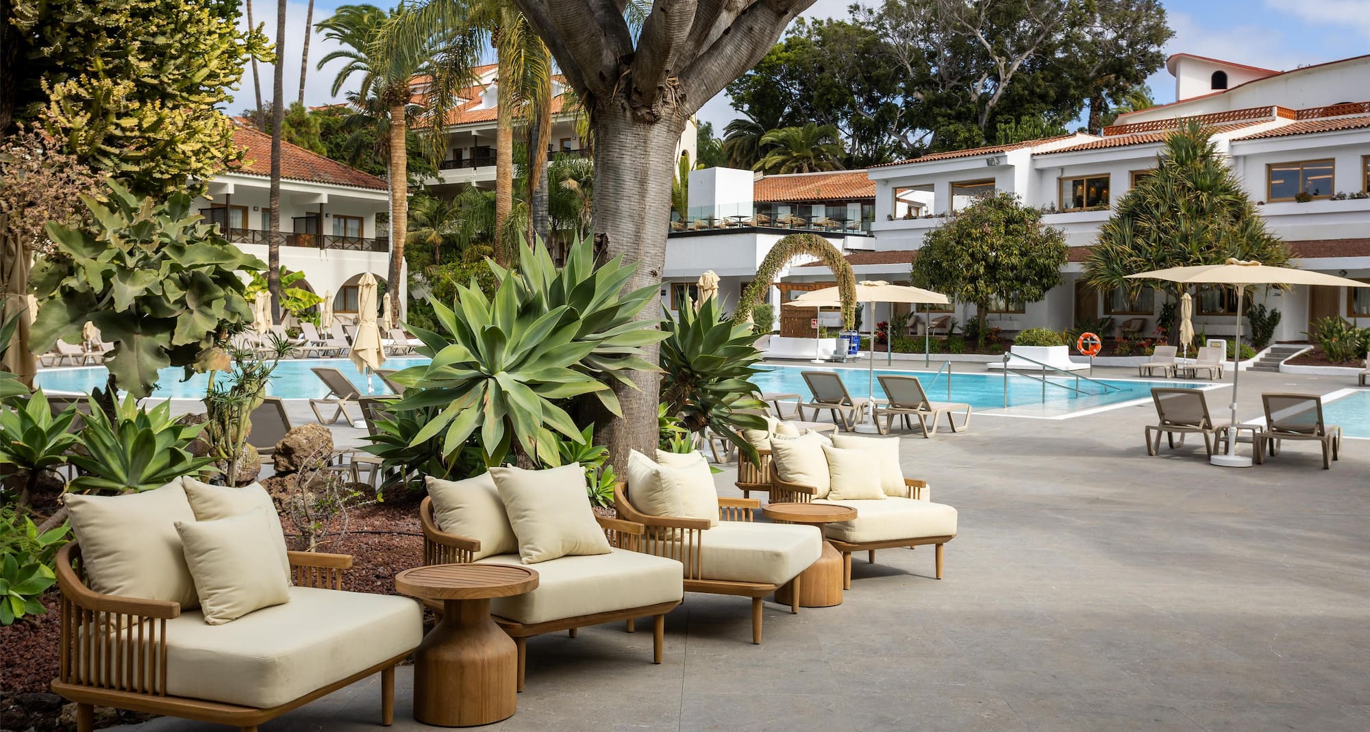 Radisson Resort and Residences Tenerife - Magma Pool Bar