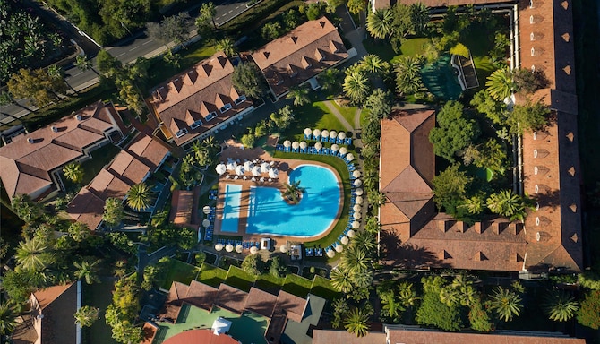 Radisson Resort and Residences Tenerife - Aerial hotel and pool view