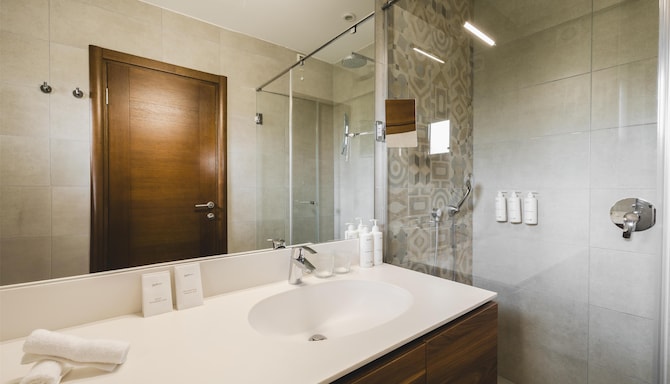 Radisson Resort Ruza Vjetrova - Wanna w pokoju gościnnym