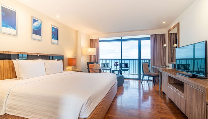 Radisson Resort & Spa Hua Hin - Executive Room
