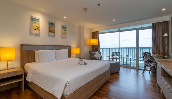 Radisson Resort & Spa Hua Hin - Deluxe Room with ocean view