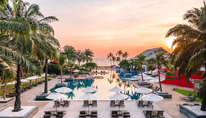 Radisson Resort and Spa Hua Hin - Pool