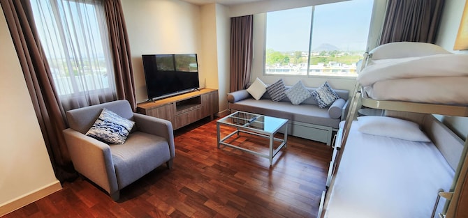 Radisson Resort & Spa Hua Hin - Family Suite with ocean view