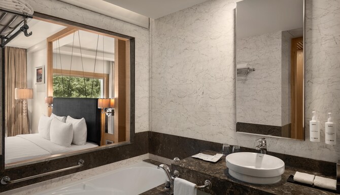 Radisson Resort & Spa Kandla - Deluxe Room Washroom