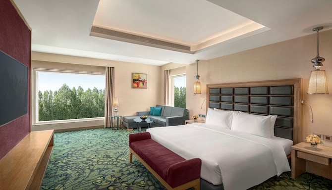 Radisson Resort & Spa Kandla - Presidential Suite