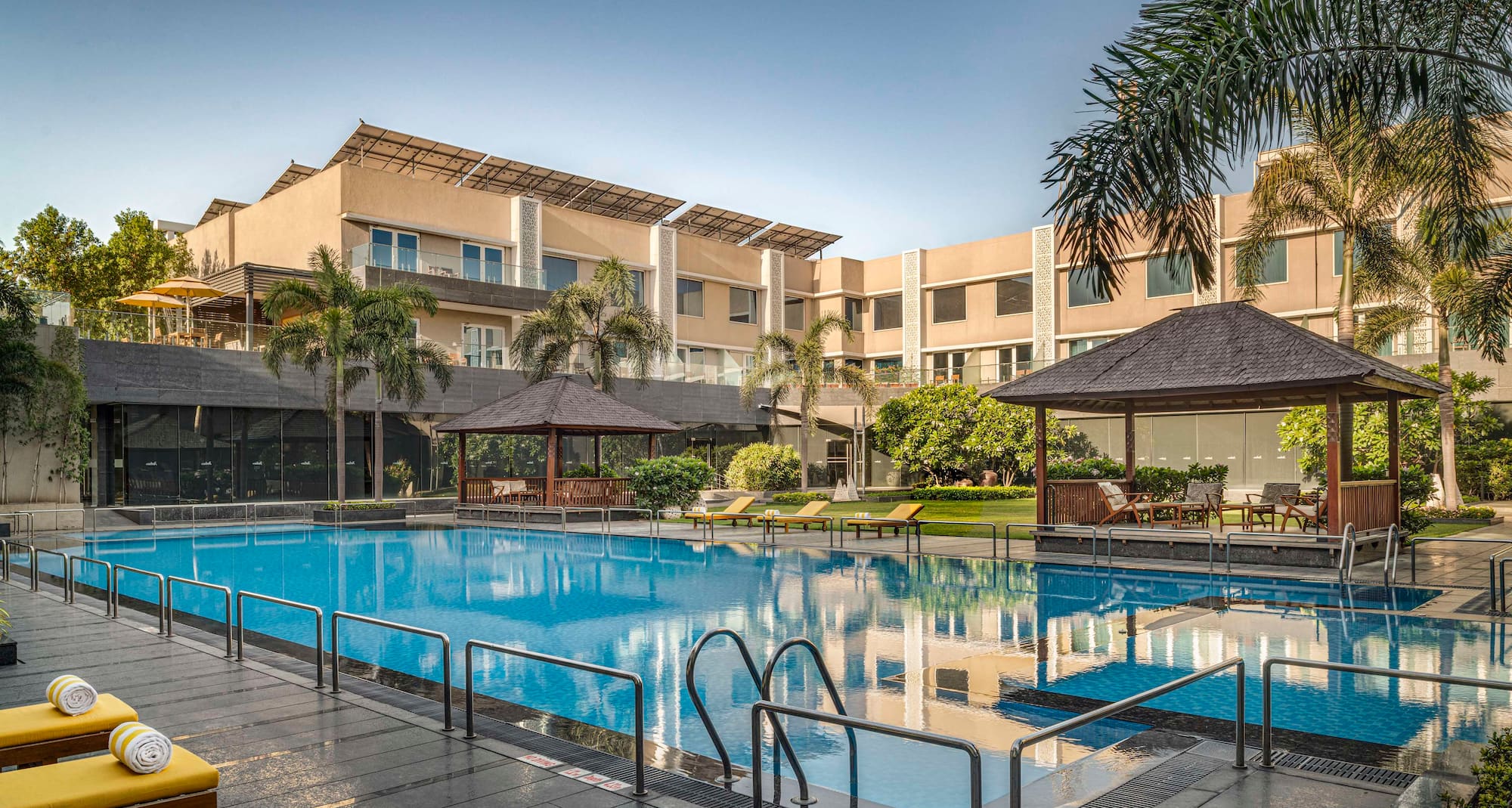 Radisson Resort & Spa Kandla - Swimming Pool