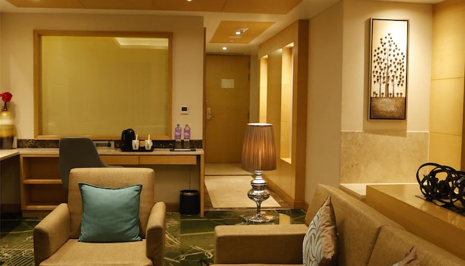 Radisson Resort & Spa Kandla - Junior Suite Living Room