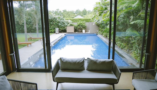 Radisson Resort & Spa Kandla - Villa Gazebo Pool