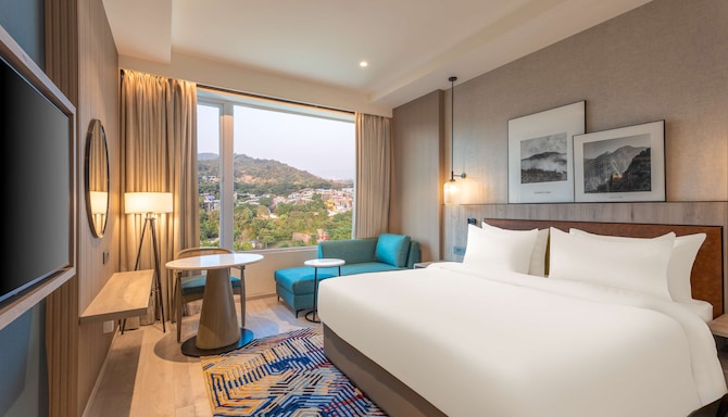 Radisson Resort & Spa Khopoli - Deluxe Room