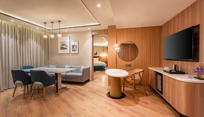 Radisson Resort & Spa Khopoli - Presidential Suite