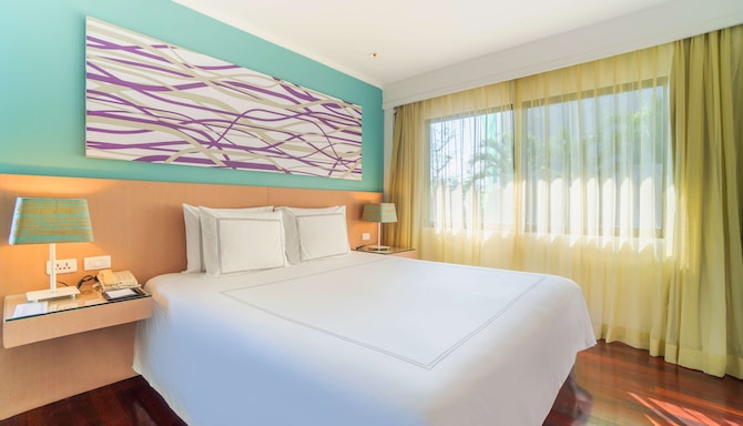 Radisson Resort & Suites Phuket - 3 Bedroom Premium Suite