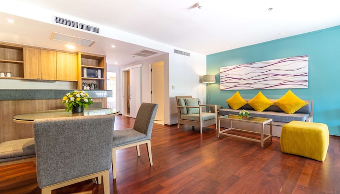 Radisson Resort & Suites Phuket - 2 Bedroom Suite with terrace