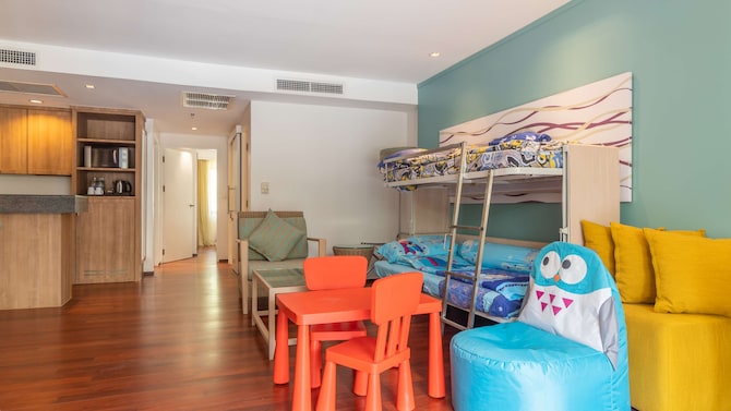 Radisson Resort & Suites Phuket - 2 Bedroom Family Fun Suite