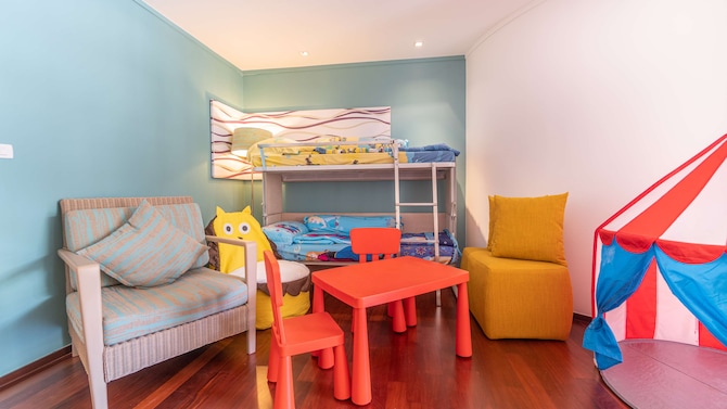 Radisson Resort & Suites Phuket - 1 Bedroom Family Fun Suite