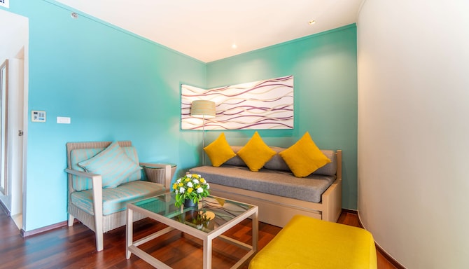 Radisson Resort & Suites Phuket - 1 Bedroom Suite with terrace