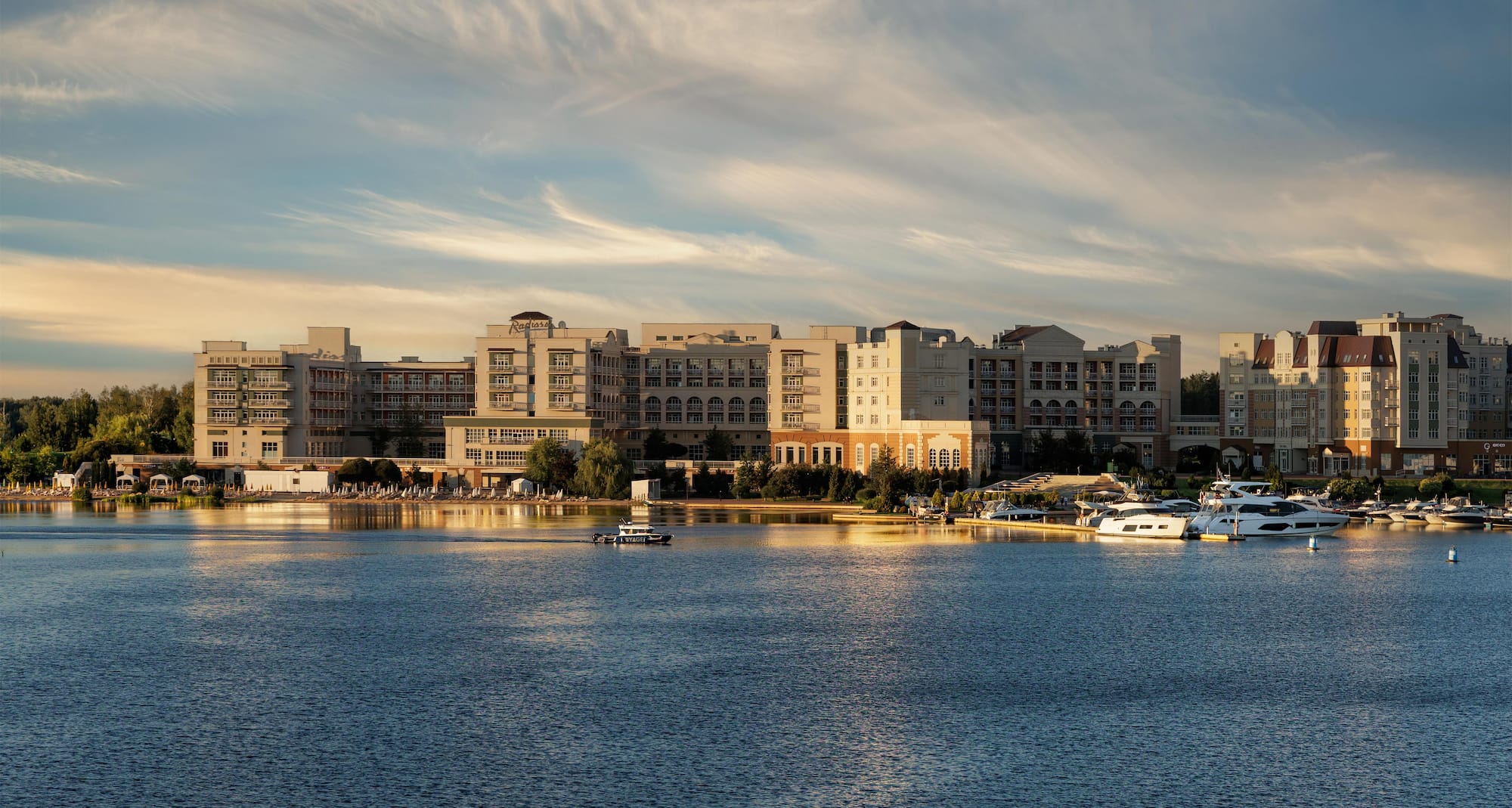 Radisson Resort, Zavidovo - Вид снаружи