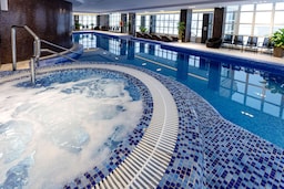 Radisson Resort, Zavidovo - Pool jakuzzi