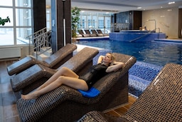 Radisson Resort, Zavidovo - Family into the pool