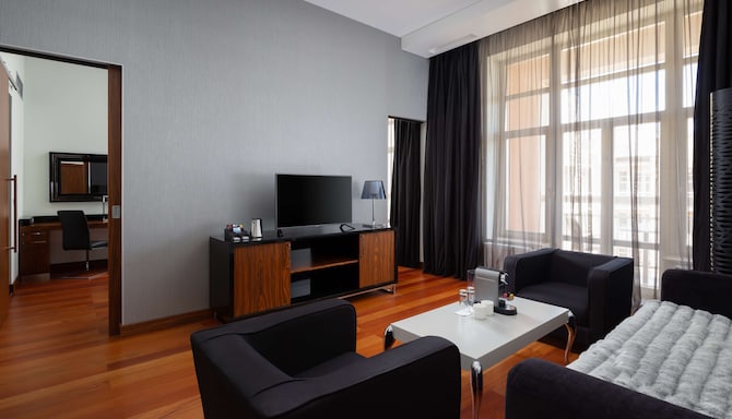 Radisson Resort, Zavidovo - Suite with balcony