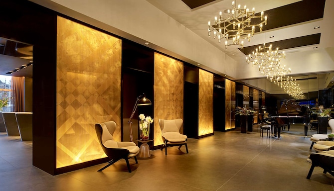 Radisson Rewards Brand - Express Awards Lobby