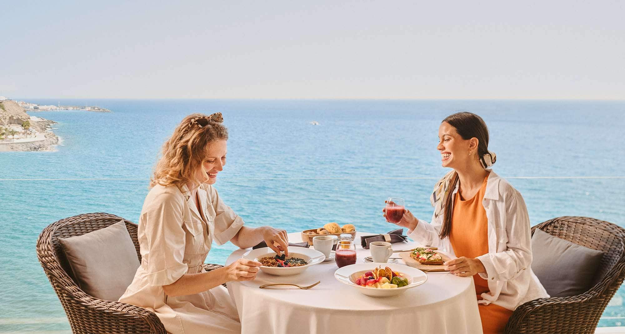 Radisson Rewards Brand - Friends having Free breakfast for Radisson Rewards