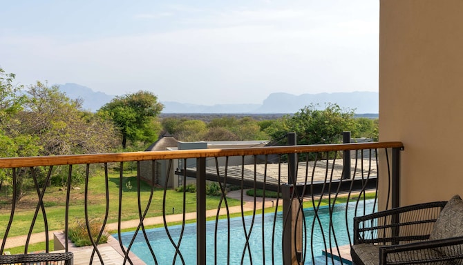 Standard Room - Drakensberg Mountain View